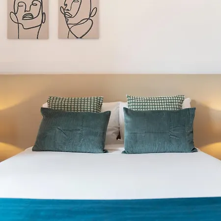 Esperanca By An Island Calheta (Madeira)