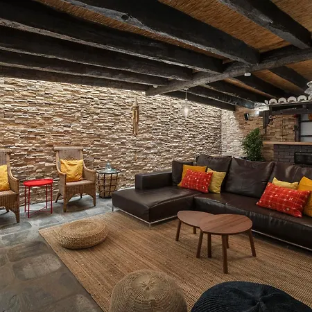 Esperanca By An Island